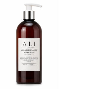 Acondicionador reparador natural con ingredientes de origen vegetal que ayuda a nutrir, reparar y fortalecer el cabello dañado.