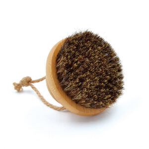 Cepillo seco corporal de bambú para exfoliación en seco y cuidado de la piel.