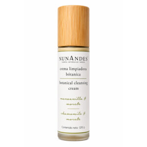 Crema limpiadora facial botánica de doble acción para limpiar el rostro y eliminar impurezas.